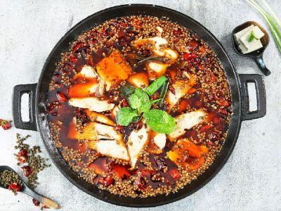 順水魚館、守柴爐、藕然間竟是同一個老板 他如何做到開一家火一家？