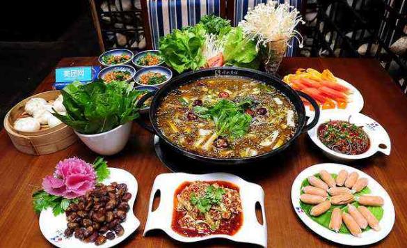 魚火鍋店一個月利潤有多少？順?biāo)~館賺錢嗎？