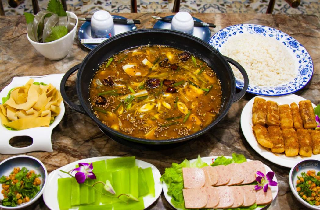 特色魚火鍋美食連鎖加盟，哪個(gè)品牌更適合新手投資加盟